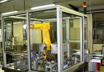 Robot polyarticul&eacute; - Cellule de d&eacute;pose r&eacute;sine