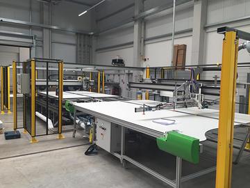 Machine d'assemblage et pr&eacute;paration afiiches 4 morceaux semi automatique (9m&sup2;) 6